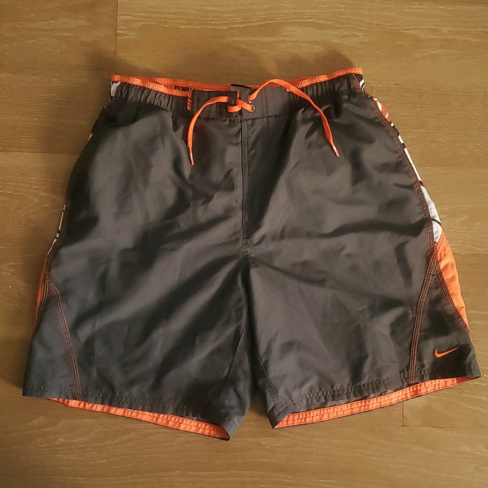 NIKE Swim Trunks Mens Large Black Orange Bathing Suit Board Short Floral